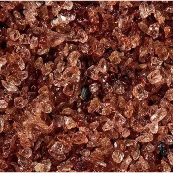 Grenat-Garnet en Aérogommage : Abrasif Écologique et Efficace pour le Décapage de Surfaces